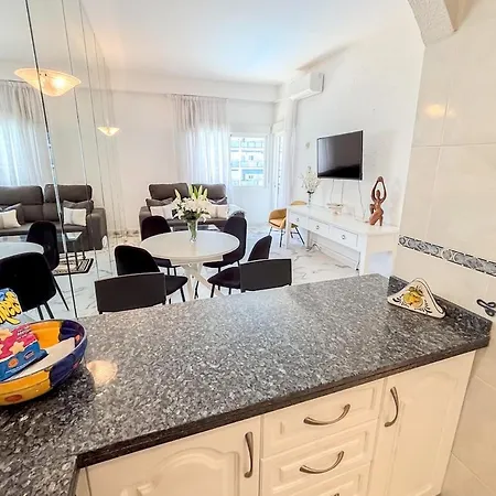 Lejlighed Skol 326 - With Sea View - Pool & Marbella